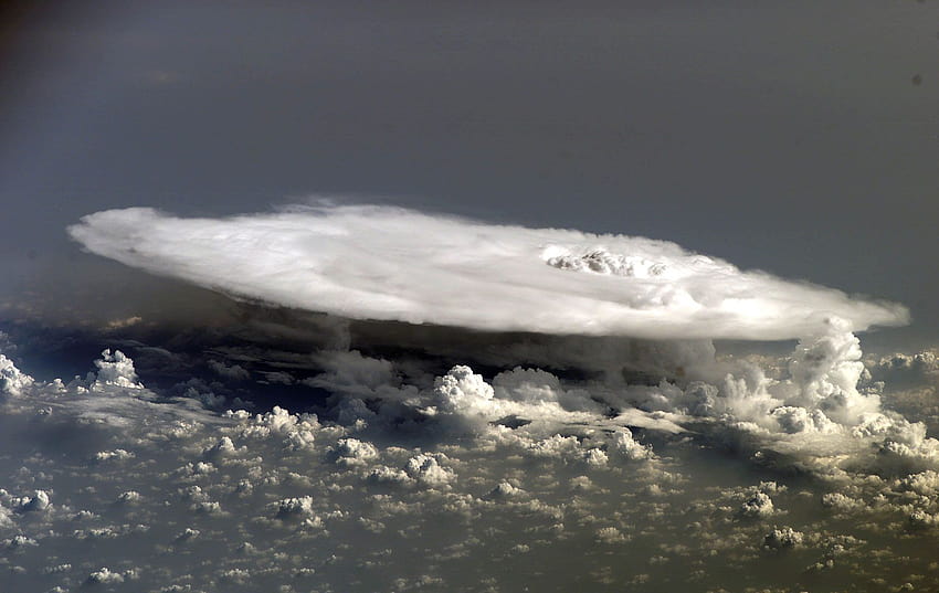 Awan cumulonimbus di atas Afrika – Perubahan Iklim: Tanda Vital Planet, awan cumulonimbus Wallpaper HD