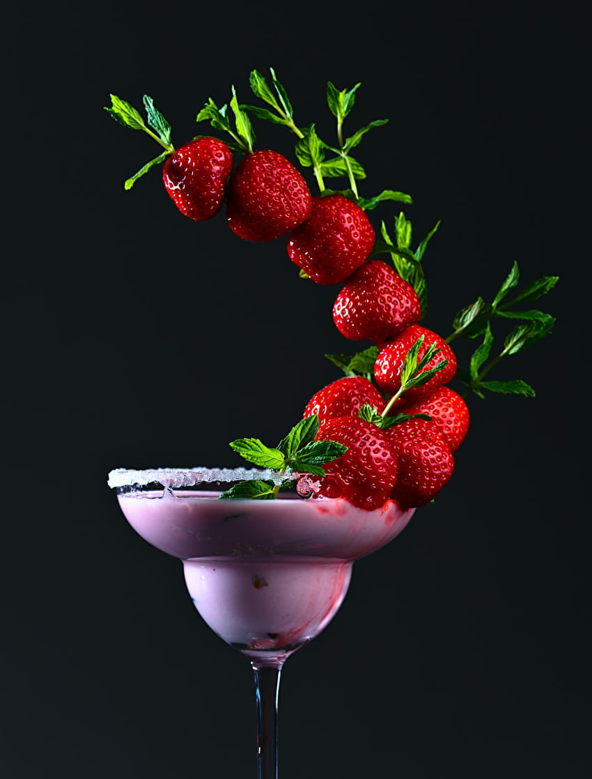 Strawberry Food Cocktail Black backgrounds Design, strawberry cocktail HD phone wallpaper