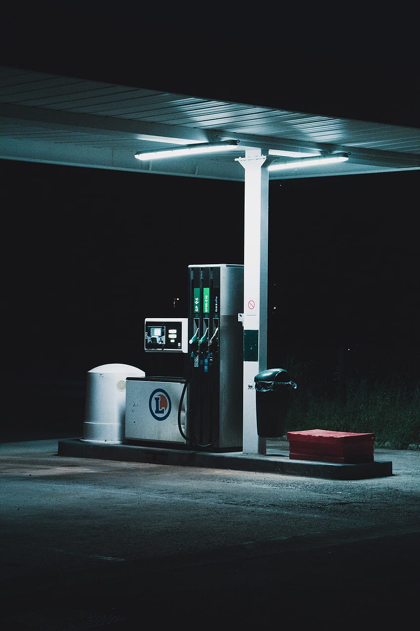 夜のガソリンスタンドの人や車 – 機械、ネオンのガソリンスタンド HD電話の壁紙
