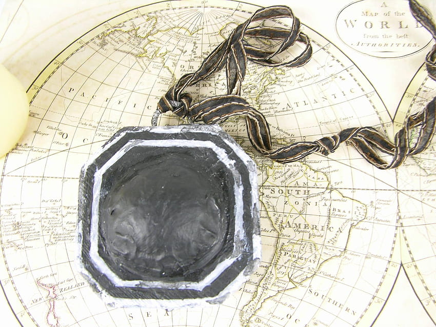Jack Sparrow's Compass. From Pirates of The Caribbean. Made by Hand, jack sparrow compass HD wallpaper