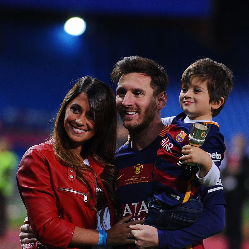 Raport: Lionel Messi poślubi Antonellę Rocuzzo, Messiego i Antonellę Tapeta na telefon HD