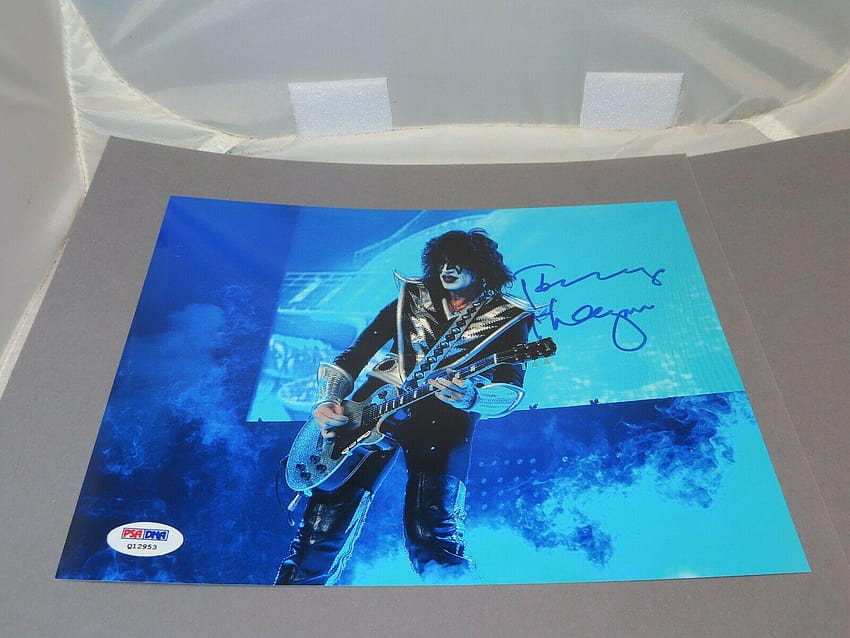 Tommy Thayer Signed 8x10 Autographed PSA/DNA COA 1A HD wallpaper