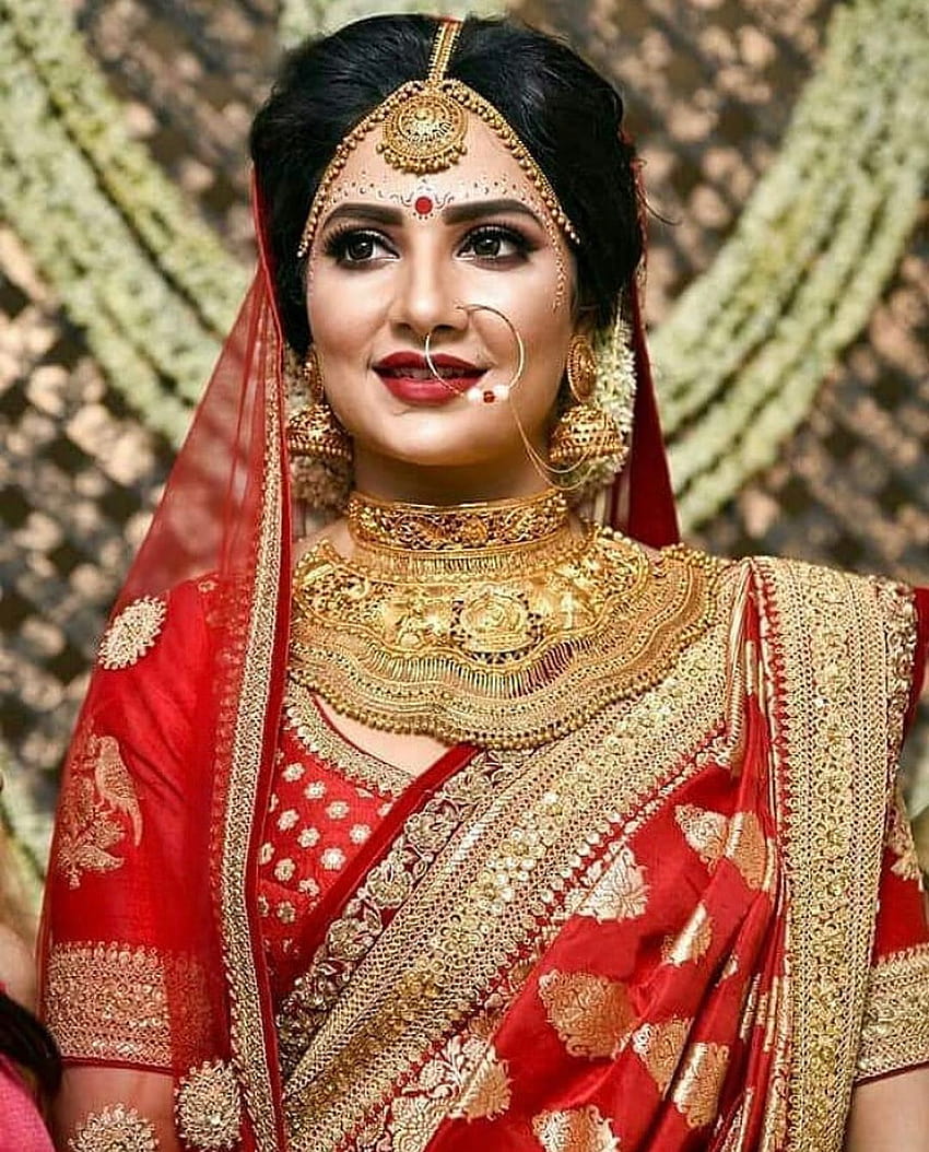 Novia real Subhashree Ganguly @subhashreeganguly_real Sabyasachi para su boda. Cortesía... fondo de pantalla del teléfono