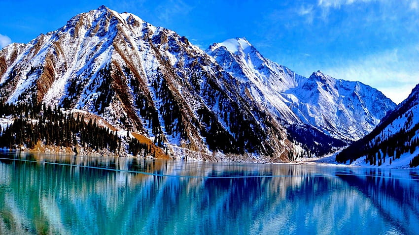 Großer Almaty-See in Kasachstan HD-Hintergrundbild