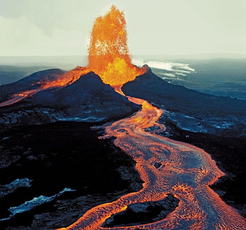 Фантастично красиво изригване на вулкана Мауна Лоа, Хавай, изригване на вулкан на Хаваите 2018 г. HD тапет