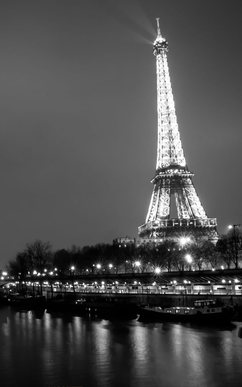 Bạn là một người yêu thích vẻ đẹp của thành phố Paris và những bức ảnh vô cùng lung linh của thiên hà sao? Hãy để Hình nền Galaxy Paris HD đưa bạn trở về một khung cảnh lãng mạn, tinh tế và đầy màu sắc của thành phố ánh sáng này. Hãy cùng chiêm ngưỡng hình ảnh tuyệt đẹp này và tận hưởng những cảm xúc tuyệt vời nhất.