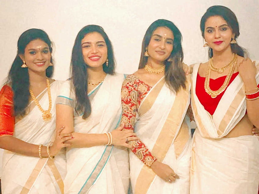 Chaitra Reddy cieszy się swoim pierwszym Onamem z najlepszymi przyjaciółmi Shabaną, Nakshathrą i Reshmą Muralidaran; zobacz Tapeta HD