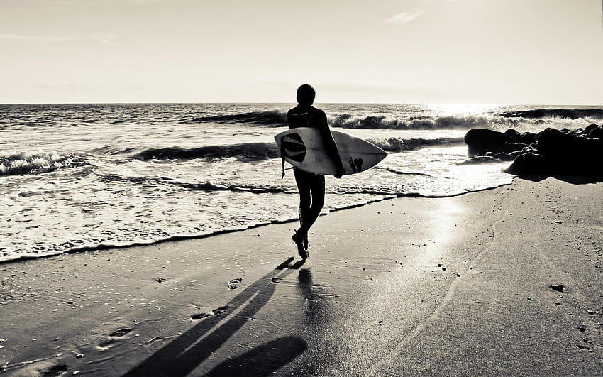 Surf planche de surf plages océan mer vagues noir ciel blanc coucher de soleil lever du soleil, surfeur du ciel Fond d'écran HD