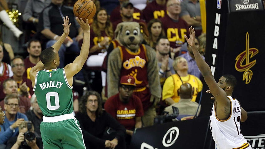 Celtics' Avery Bradley gets shooter's roll, daggers Cavs in Game 3 HD wallpaper
