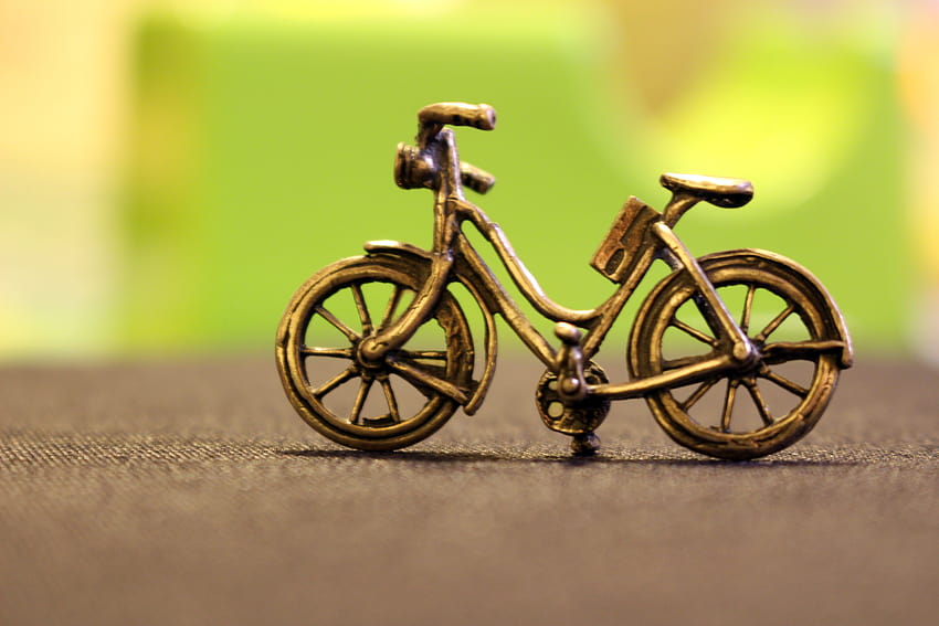 brass dutch bike scale model, miniature graphy HD wallpaper