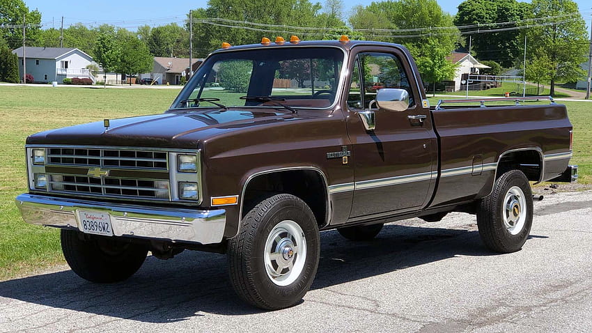 Bidding War Erupts Over Low, square body chevy HD wallpaper