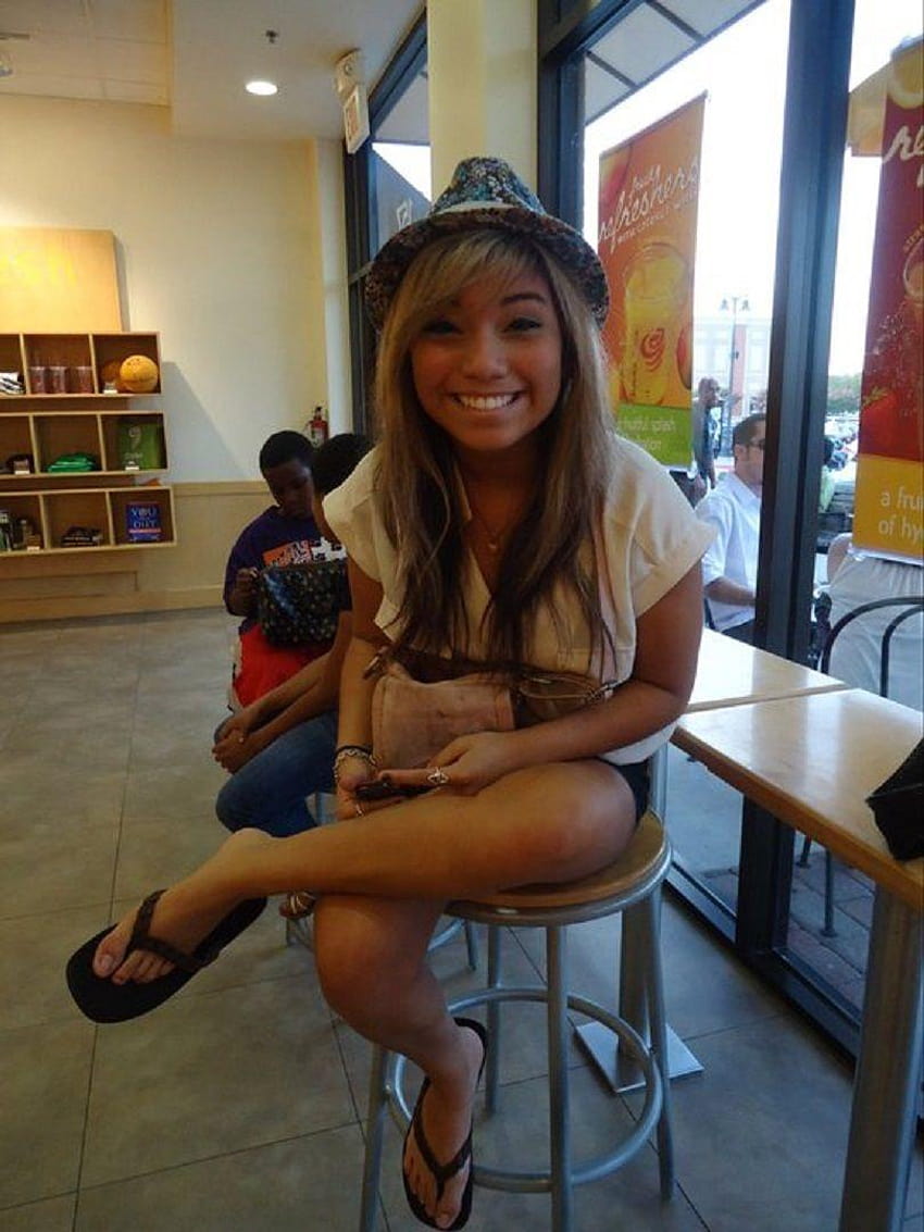 Kirstin maldonado foot