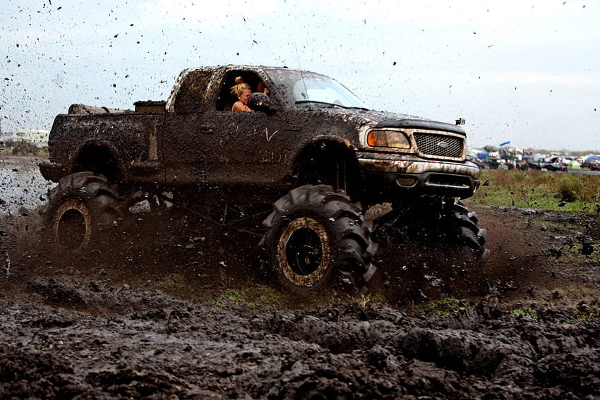 4 Mud Trucks, muddy trucks HD wallpaper