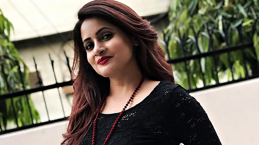Singer Miss Pooja Backgrounds 51999 HD wallpaper | Pxfuel
