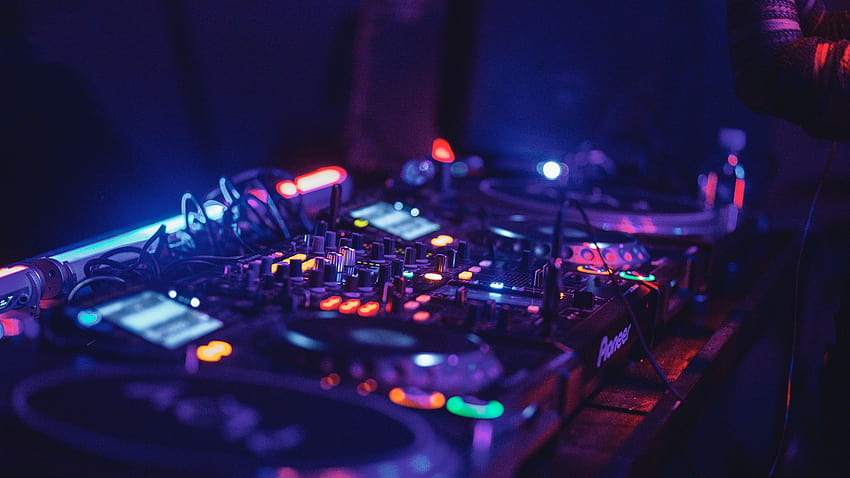 2048x1152 Ausrüstung, Tonaufnahme, Musik, DJ, Neon-Ultrawide-Monitorhintergründe, Neon-DJ HD-Hintergrundbild