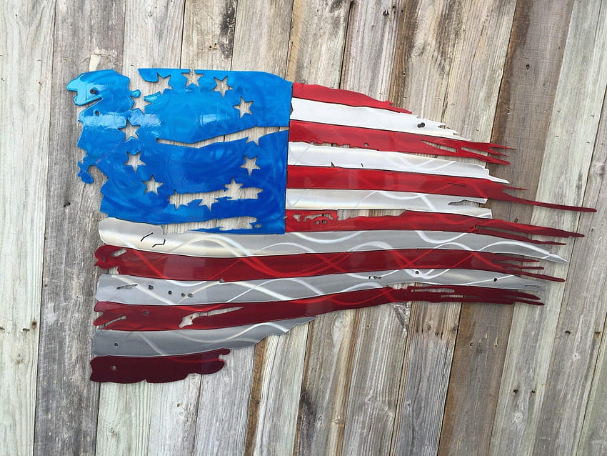 Betsy Ross 1776 Art en métal du drapeau américain en lambeaux et déchirés Fond d'écran HD