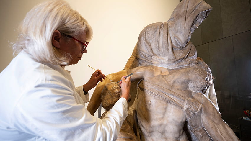 Restorers uncover new details in a Michelangelo Pieta – WANE 15 HD wallpaper