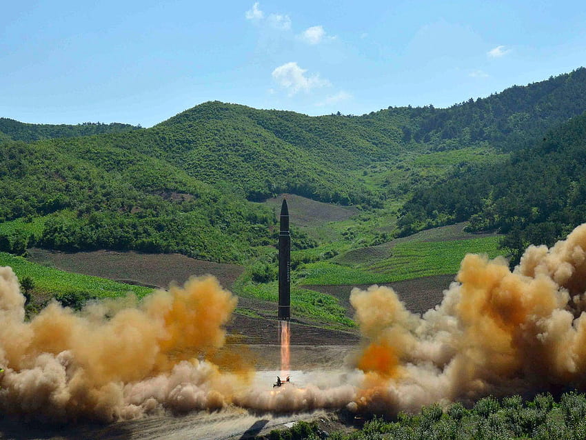 Kuzey Kore, ABD ve Güney Kore askeri tatbikatlarının ateş tanrıçası olduğu konusunda uyardı HD duvar kağıdı