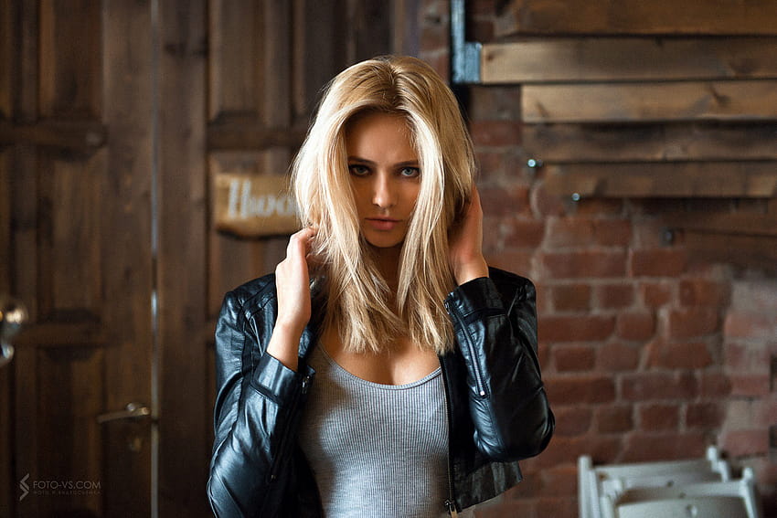 : women, blonde, portrait, leather jackets, tanned 2048x1367, blonde leather jacket HD wallpaper