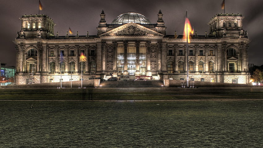 ベルリン国会議事堂 [1600x986] for your , Mobile & Tablet 高画質の壁紙