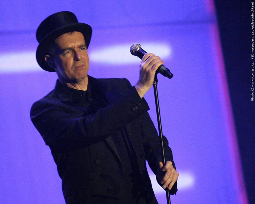 Pet Shop Boys en la oscuridad de la noche fondo de pantalla