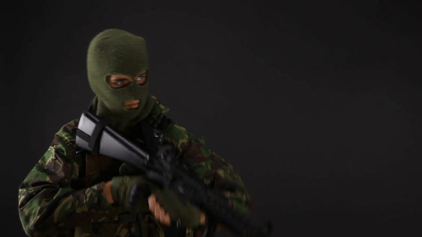 Soldado apuntando rifle aislado en s negros Stock Video, de soldado fondo de pantalla