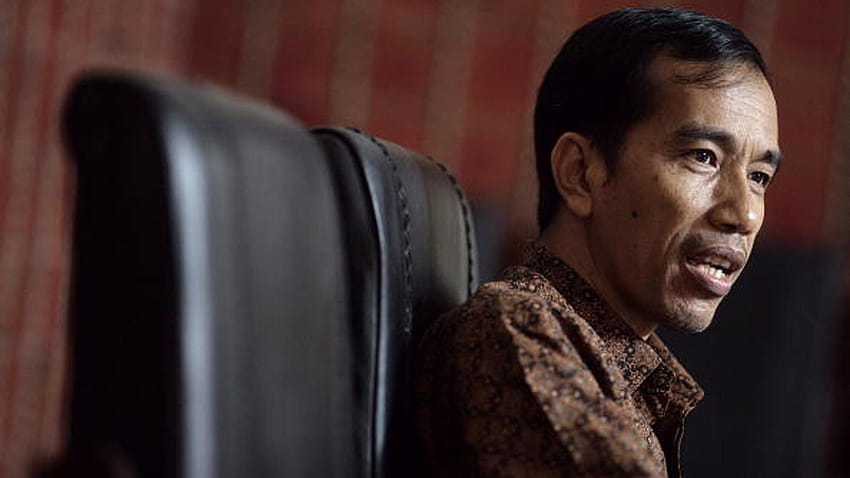 Jokowi stops traffic in fight for Jakarta, joko widodo HD wallpaper