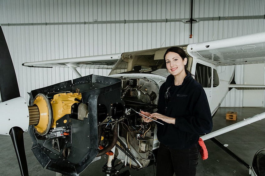 Aviation Mechanic, aircraft technician HD wallpaper