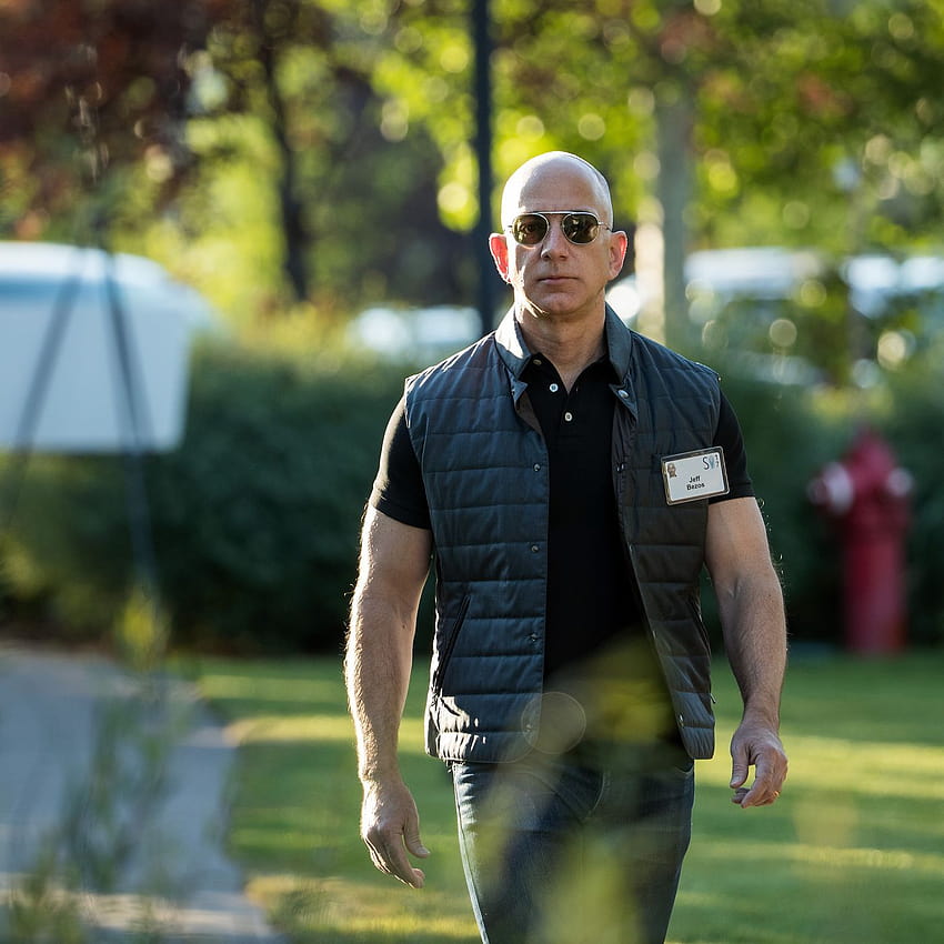 Jeff Bezos กำลังจะขึ้นสู่อวกาศบนจรวด Blue Origin วอลล์เปเปอร์โทรศัพท์ HD