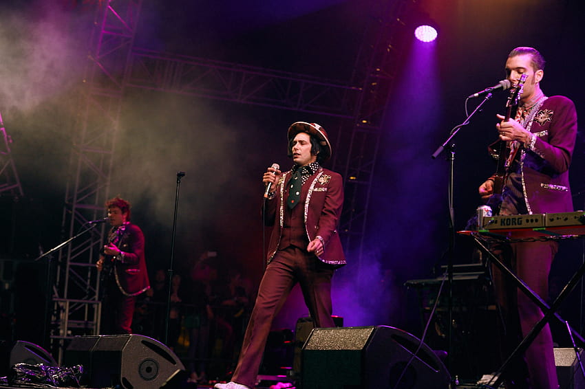 : Beach Goth Day 2, with the Growlers, Future Islands and rain – buzzbands.la HD wallpaper