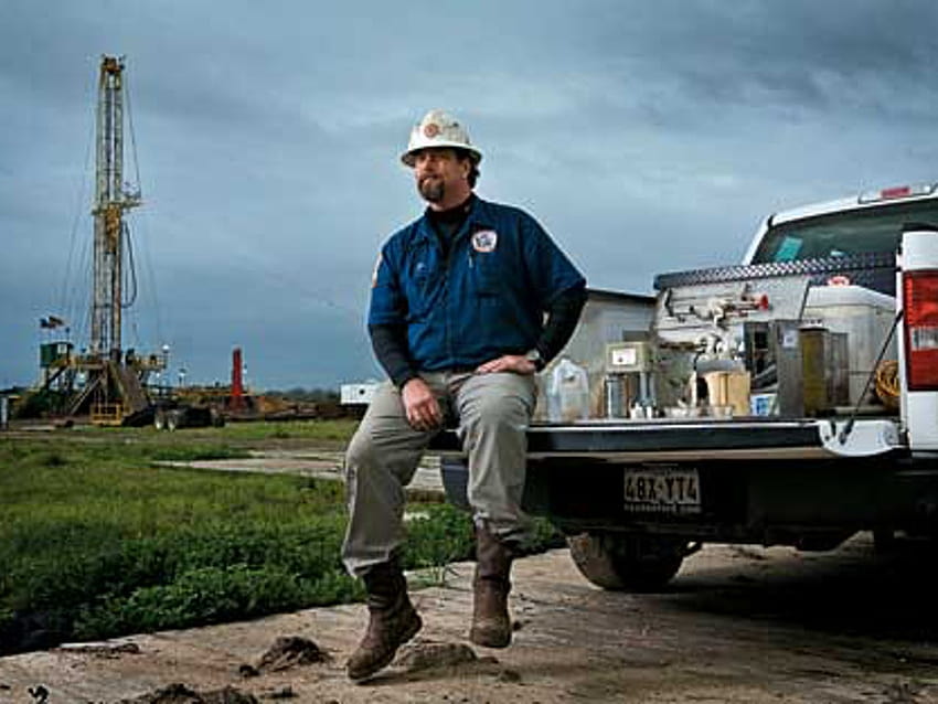 Джо Уейланд, работник на нефтени находища – Тексас месечно HD тапет