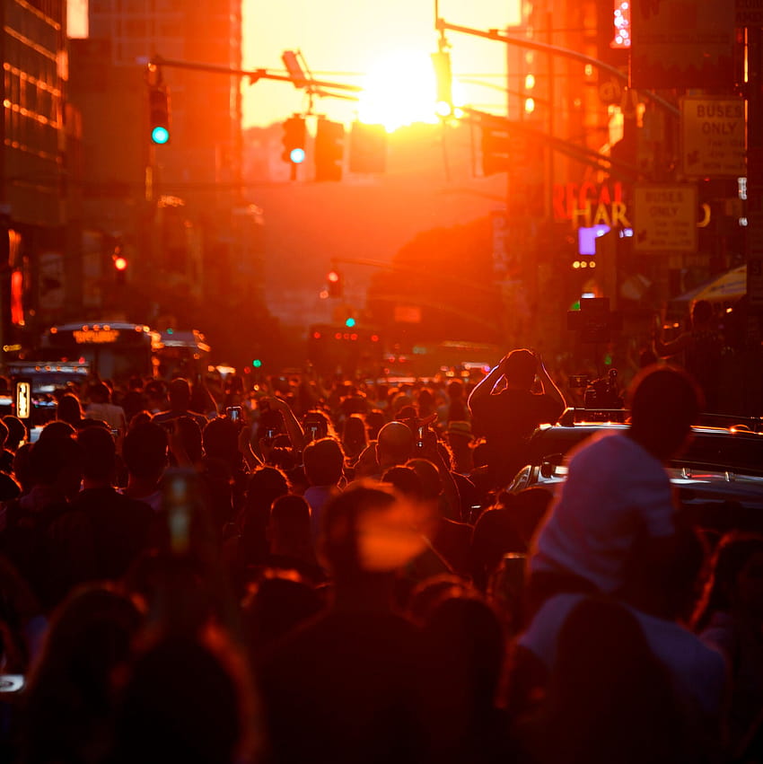 Hyatt Centric Times Square - Get your #camera ready for the #manhattanhenge  between 8:20 pm and 8:26pm tonight 🌇🌇🌇this solar phenomenon will be best  captured from 14th, 23rd, 34th, 42nd and 57th