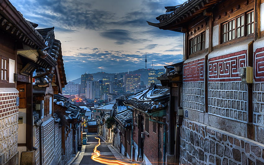 Hình nền HD đường phố Hàn Quốc - Thỏa thích ngắm cảnh đường phố Hàn Quốc qua các ảnh nền HD với chất lượng hình ảnh hoàn hảo. Chúng tôi chọn lọc những hình ảnh đẹp nhất và sống động nhất về các khu phố đông đúc, Nhà thờ Myeong-dong và khu phố cổ Bukchon Hanok Village. Hãy hoán đổi không khí của bạn với ảnh nền Hàn Quốc này.