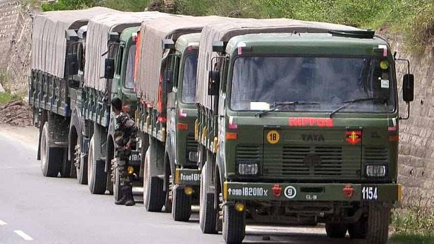 Tentara untuk memilih dari Tata, American Stryker dan Humvee untuk perlindungan lapis baja, truk tentara India Wallpaper HD