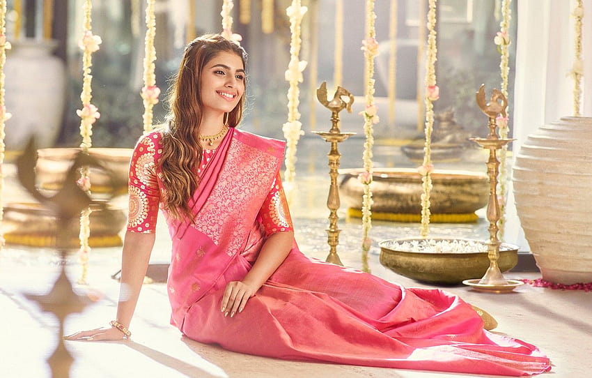dziewczyna, moda, uśmiech, piękny, Model, ładny, piękno, brunetka, poza, uroczy, indyjski, makijaż, sari, sari, tradycyjny, Biżuteria , sekcja девушки, indyjska tradycyjna dziewczyna z sari Tapeta HD