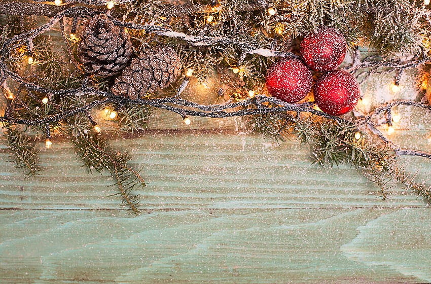 Christmas Balls Branches Pine cone Lampu peri Templat, cabang natal Wallpaper HD