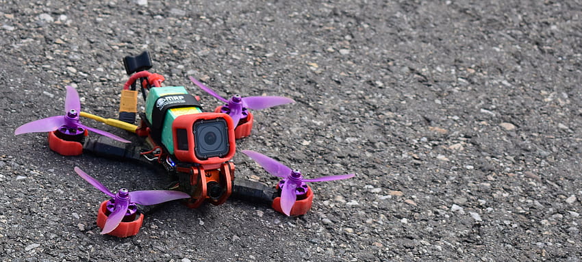 stok drone, drone di tempat parkir, fpv drone Wallpaper HD