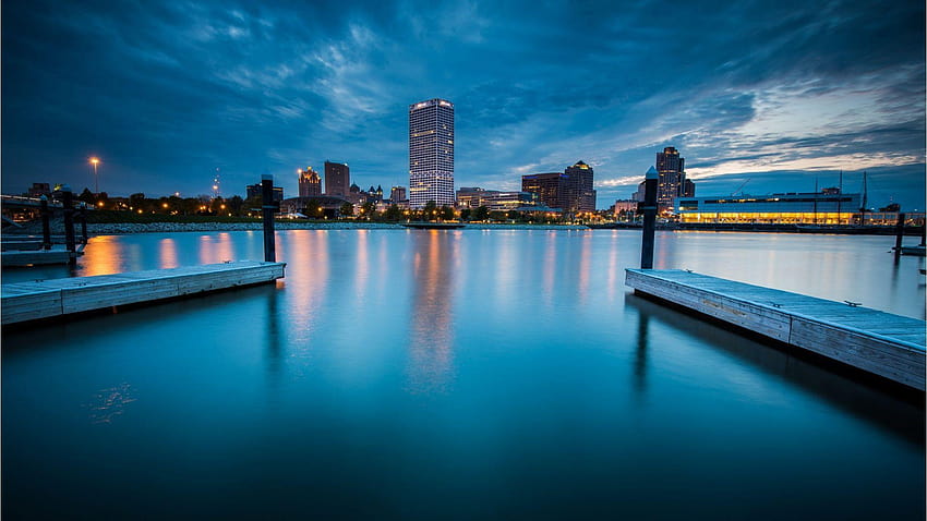 Descúbrelo: Noche de la ciudad de Milwaukee en http://picorner fondo de pantalla