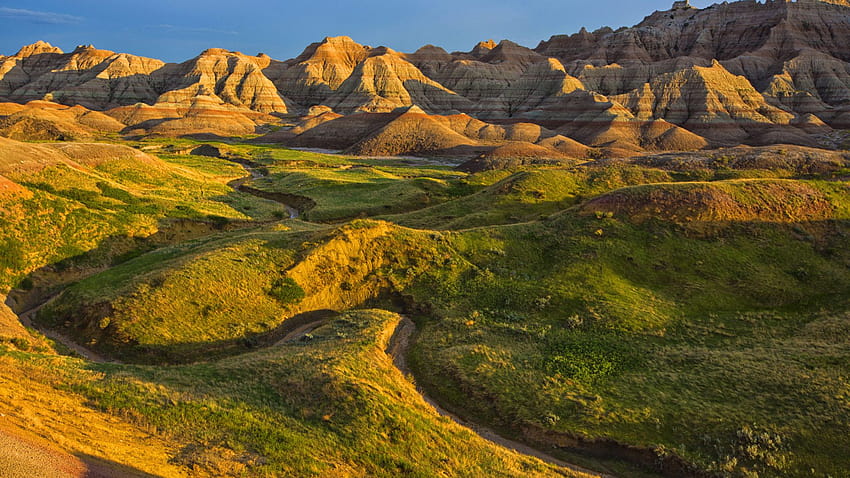 Yellow Hill Area Of Badlands National Park South Dakota For Mobile Phones Tablet And PC 3840x2400 : 13 วอลล์เปเปอร์ HD