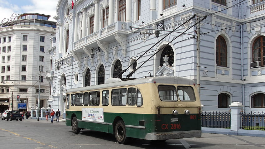 Bus Valparaiso Chile Street Cities 2560x1440 HD wallpaper