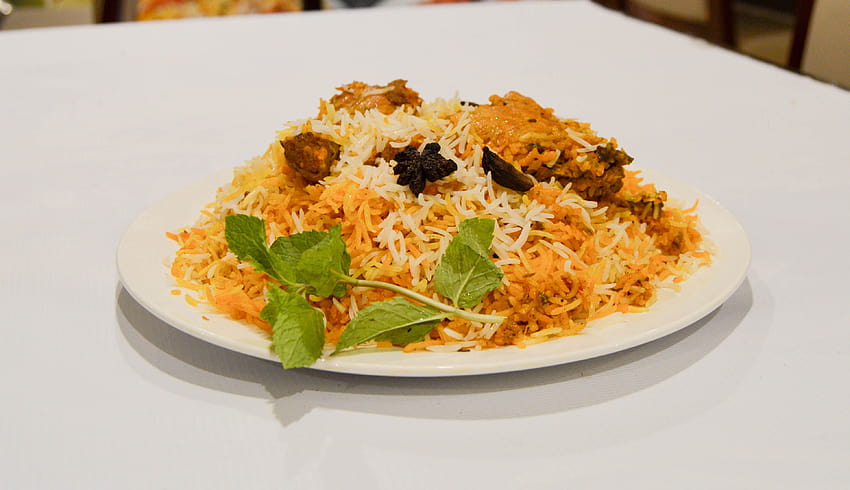 caldo de comida asiática, biryani, Biryani Plate fondo de pantalla