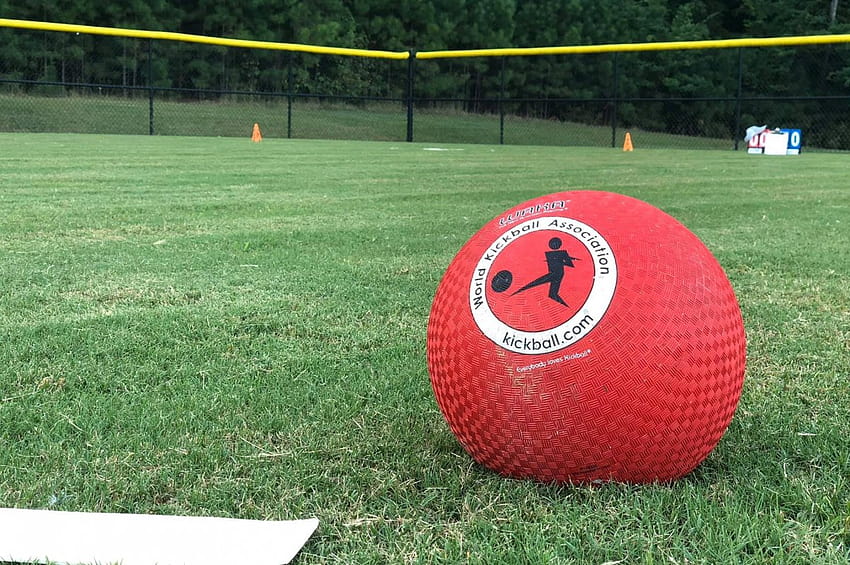 ผู้เล่น Kickball ถูกแบนจาก Tinder เหตุใช้แอปรับสมัครเพื่อนร่วมทีม วอลล์เปเปอร์ HD