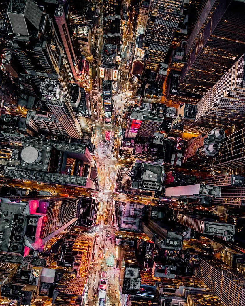 มุมมองมุมสูงของไทม์สแควร์ NYC [1080×1349] โดย ai.visuals มุมมองมุมสูง วอลล์เปเปอร์โทรศัพท์ HD