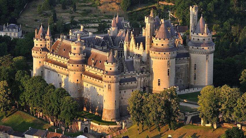 Castillo de Pierrefonds, Oise, Francia [4262x2397] 16:9 :, castillo fondo de pantalla