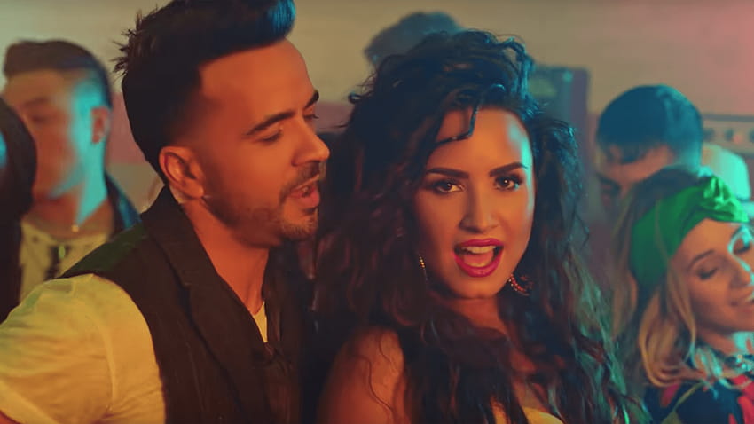Demi Lovato Sings In Perfect Spanish With Luis Fonsi In 'Échame La, echame la culpa luis fonsi demi lovato HD wallpaper