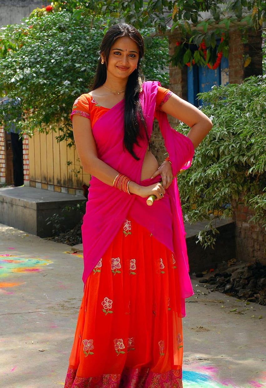 Południowoindyjska aktorka w sari Tapeta na telefon HD