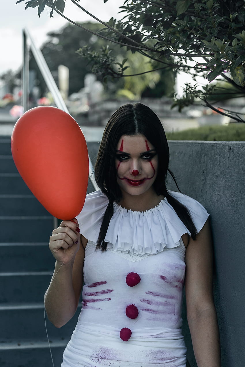 Creepy girl with clown makeup and balloon · Stock, female clown HD phone wallpaper