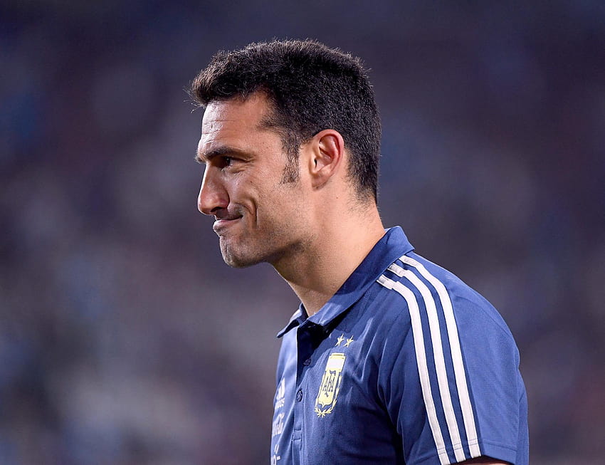 Tim Vickery: Argentina's caretaker boss Lionel Scaloni appears ready to take on the challenge in a permanent role HD wallpaper
