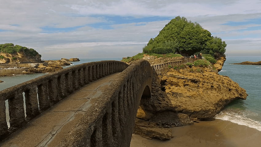 Каменен мост към островчето Rocher Du Basta 03 Jib Crane Up Islet, the rocher du basta HD тапет