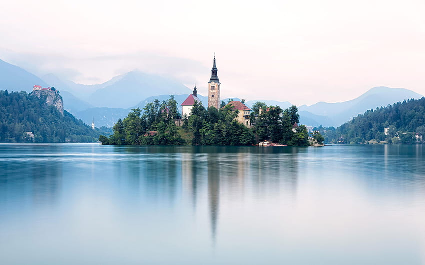 Slovenya'da Başkent Ljubljana'nın Yakınındaki Bled Gölü Göldeki Ada HD duvar kağıdı
